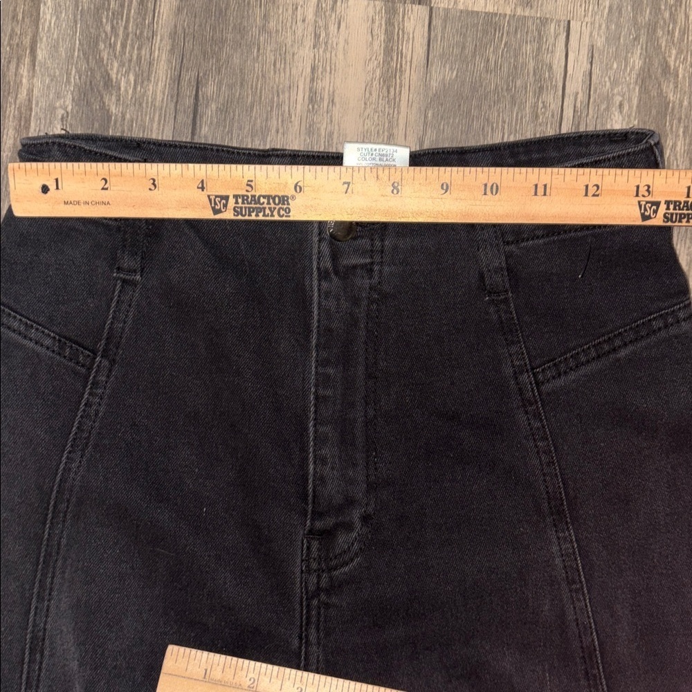 Vibrant M.i.U HIGH WAISTED flare leg jeans - woman’s  size 28 - Picture 7 of 9